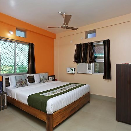 Krishna Residency Puri Exterior photo