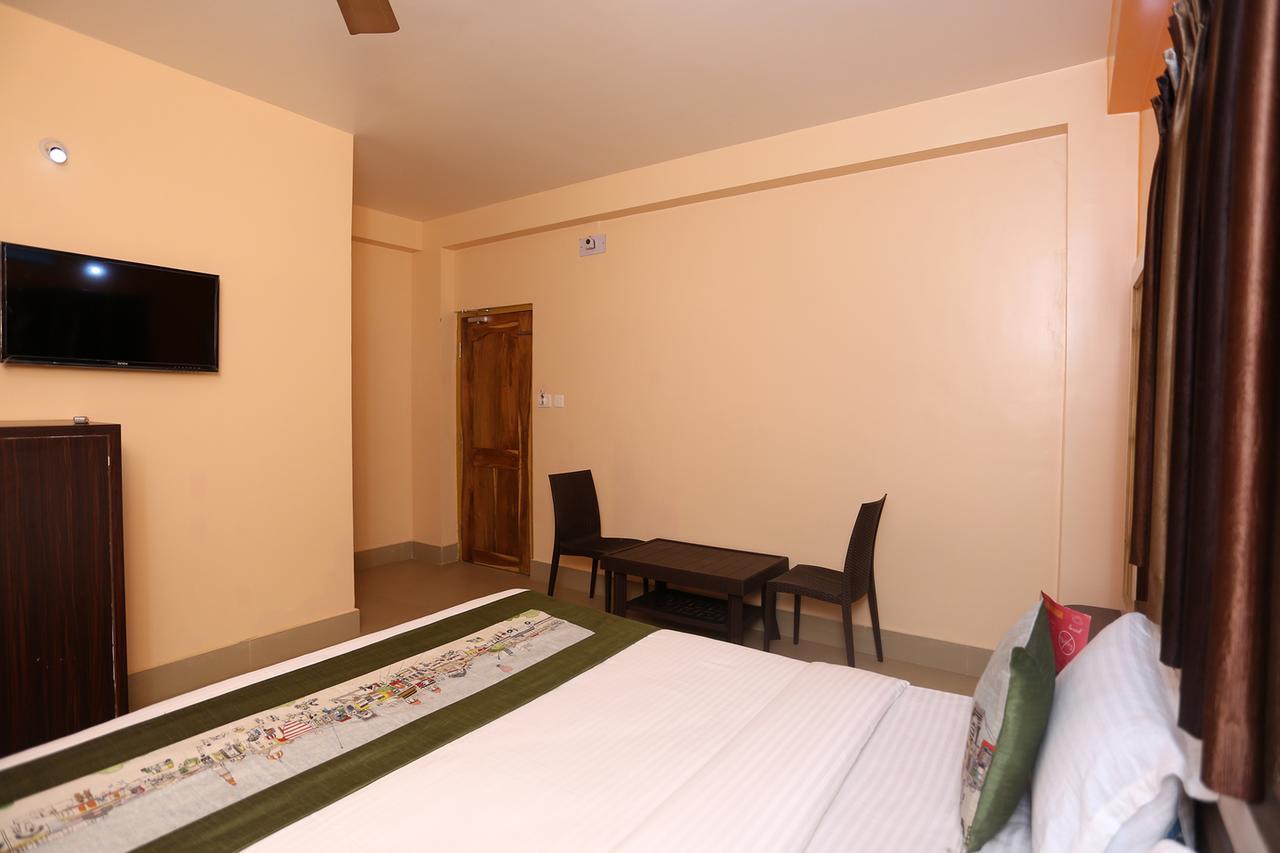 Krishna Residency Puri Exterior photo